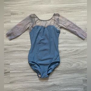 Periwinkle Blue 3/4 sleeve Eleve Leo💙💜